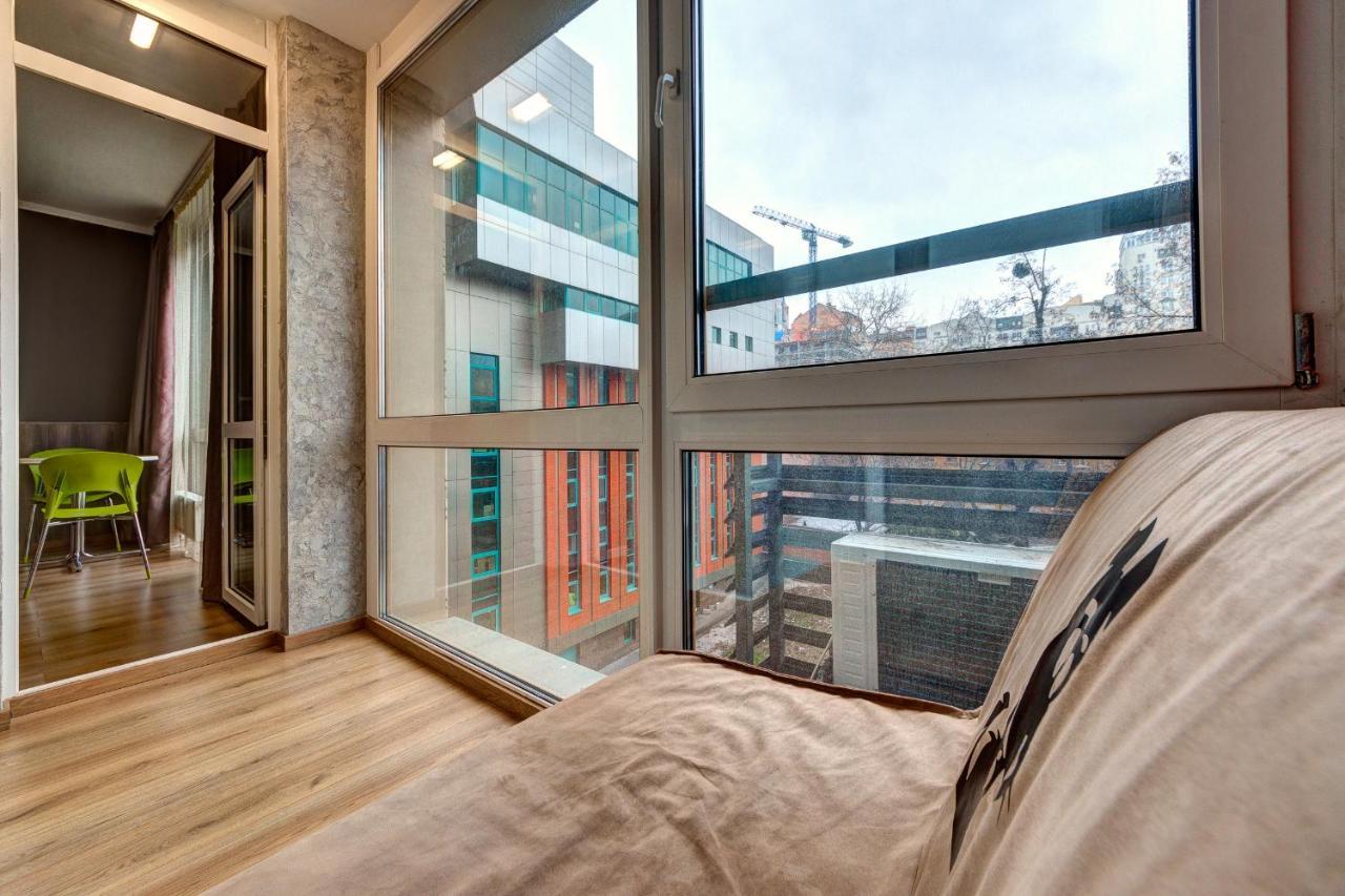 Apartments Near Ukraina Shopping Mall เคียฟ ภายนอก รูปภาพ