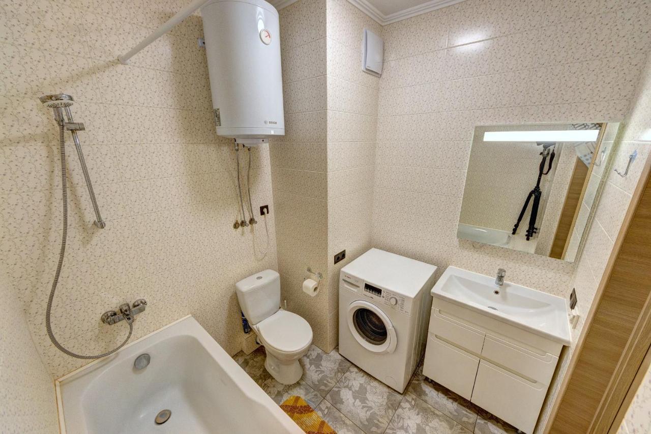 Apartments Near Ukraina Shopping Mall เคียฟ ภายนอก รูปภาพ